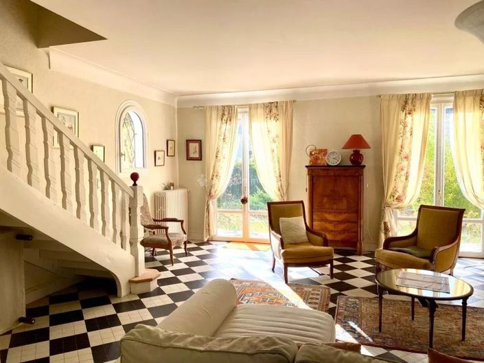 Image No.18-4 Bed House for sale