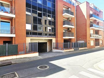 1 - Albi, Apartment