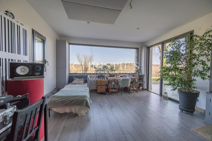 Image No.17-4 Bed House for sale