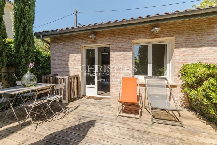 Image No.18-5 Bed House for sale
