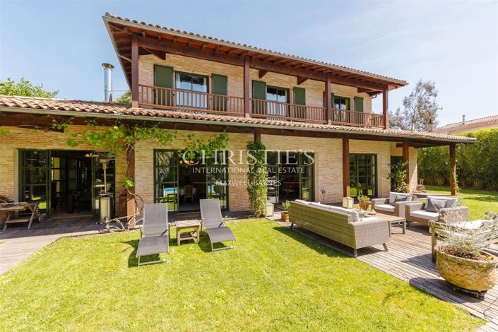 Image No.2-5 Bed House for sale