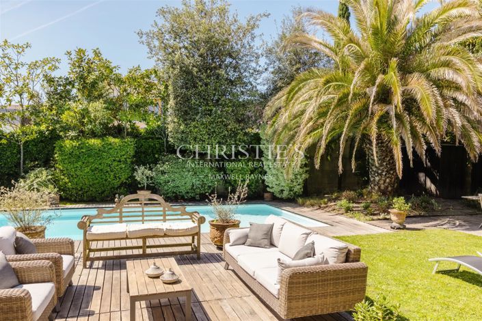 Image No.26-5 Bed House for sale