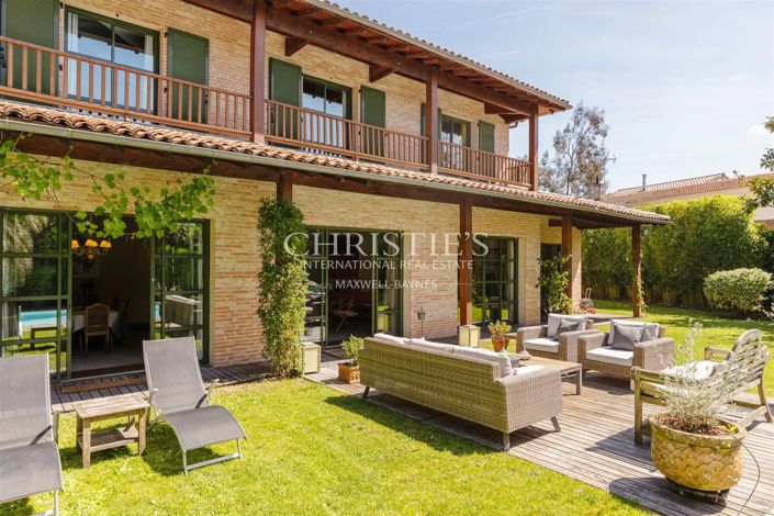 Image No.3-5 Bed House for sale