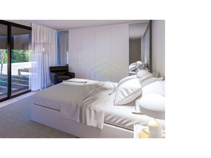 Image No.21-4 Bed House for sale