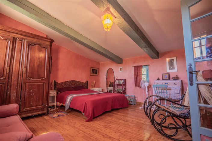 Image No.20-8 Bed House for sale