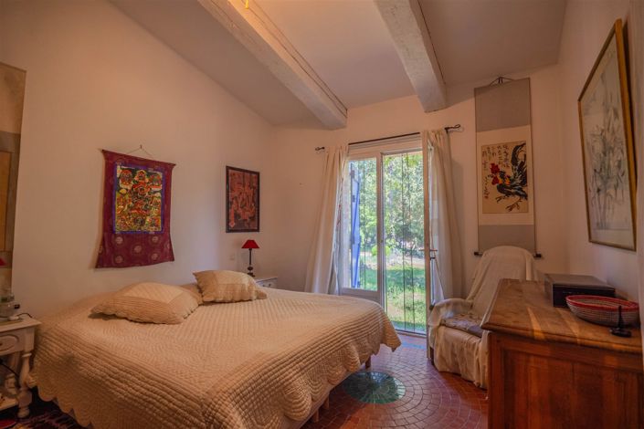 Image No.24-8 Bed House for sale