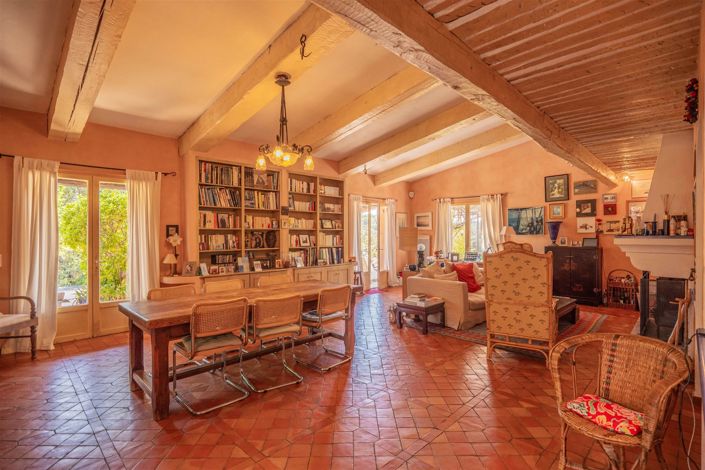 Image No.26-8 Bed House for sale