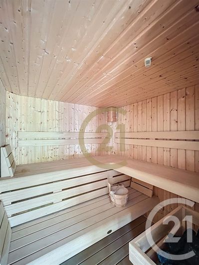Image No.19-4 Bed House for sale