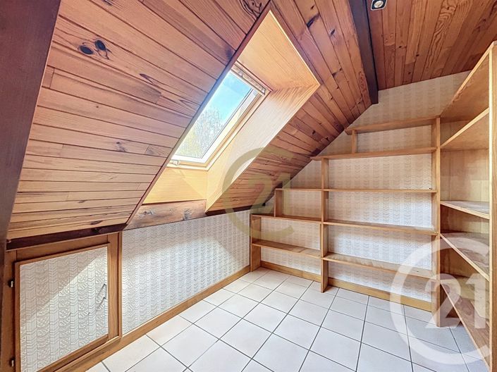 Image No.30-4 Bed House for sale