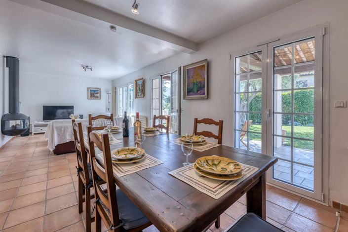 Image No.12-5 Bed House for sale