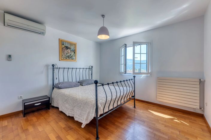 Image No.15-5 Bed House for sale