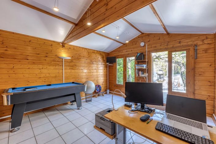 Image No.24-5 Bed House for sale