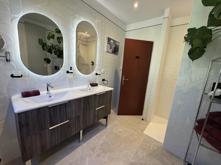 Image No.23-6 Bed House for sale