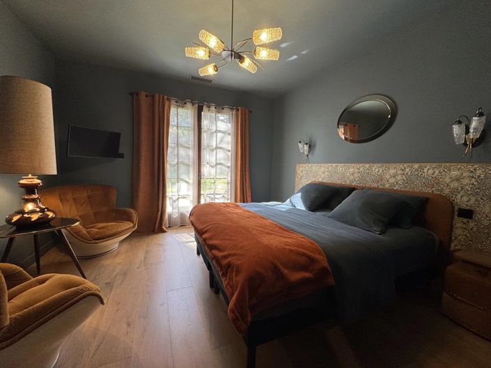 Image No.24-6 Bed House for sale