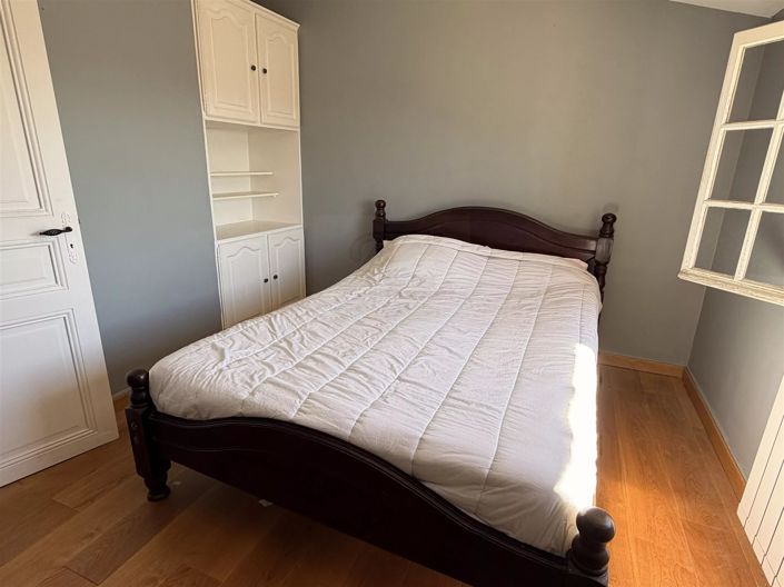 Image No.18-4 Bed House for sale