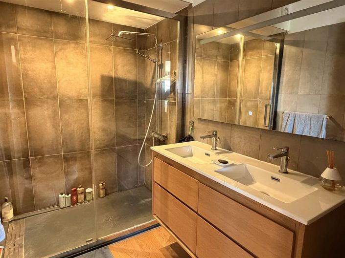 Image No.19-4 Bed House for sale