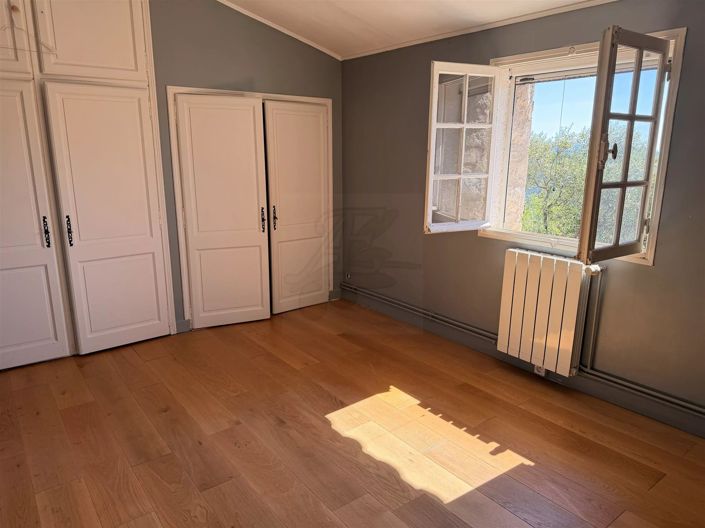 Image No.22-4 Bed House for sale