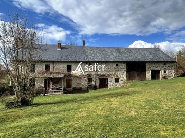 1 - Saint-Gervais-d'Auvergne, Maison