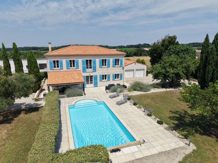 Image No.2-Propriété de 5 chambres à vendre à Mortagne-sur-Gironde