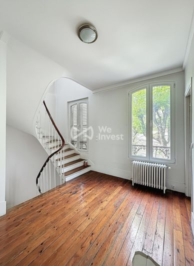 Image No.18-5 Bed Property for sale