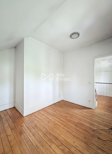 Image No.21-5 Bed Property for sale