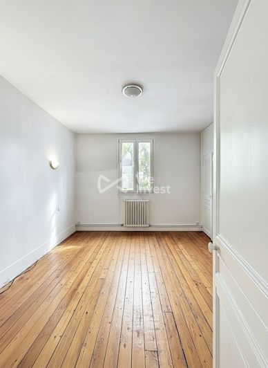 Image No.23-5 Bed Property for sale