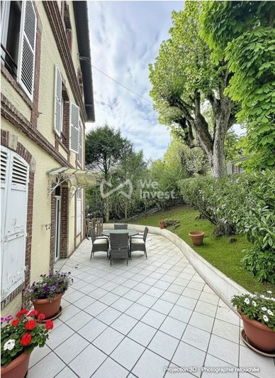 Image No.3-5 Bed Property for sale