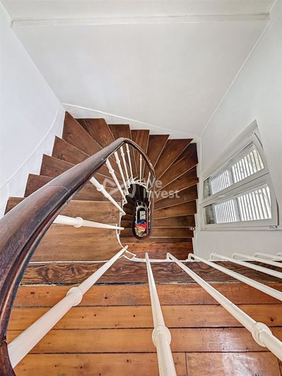 Image No.30-5 Bed Property for sale