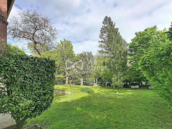 Image No.6-5 Bed Property for sale