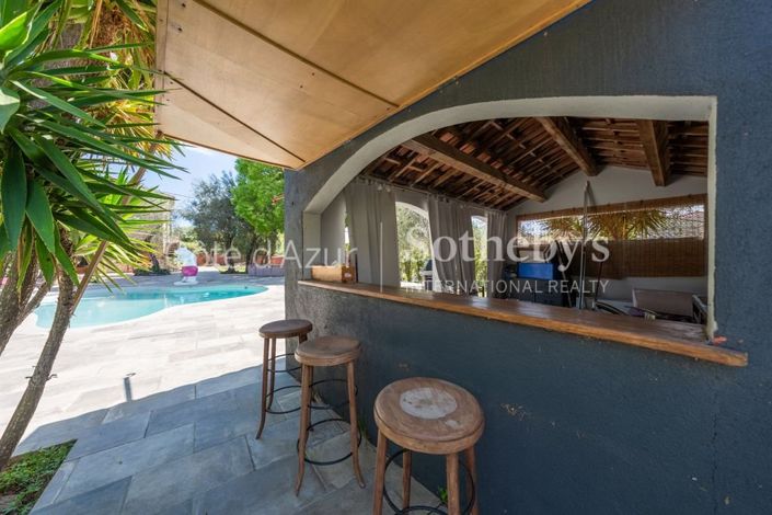 Image No.15-3 Bed Property for sale