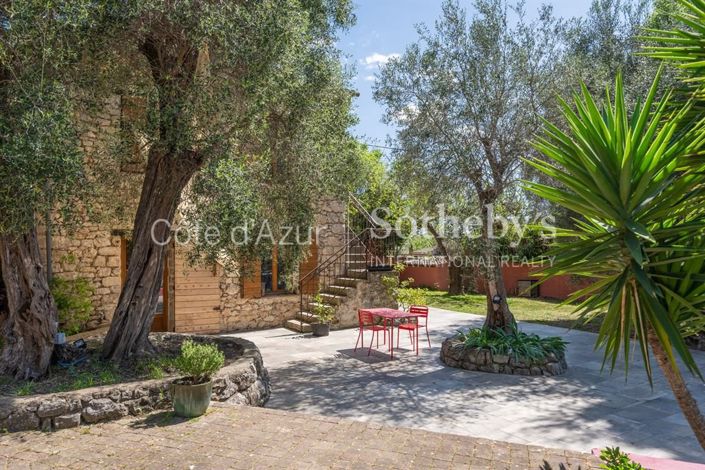 Image No.16-3 Bed Property for sale