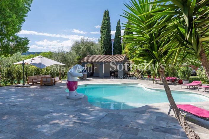 Image No.17-3 Bed Property for sale
