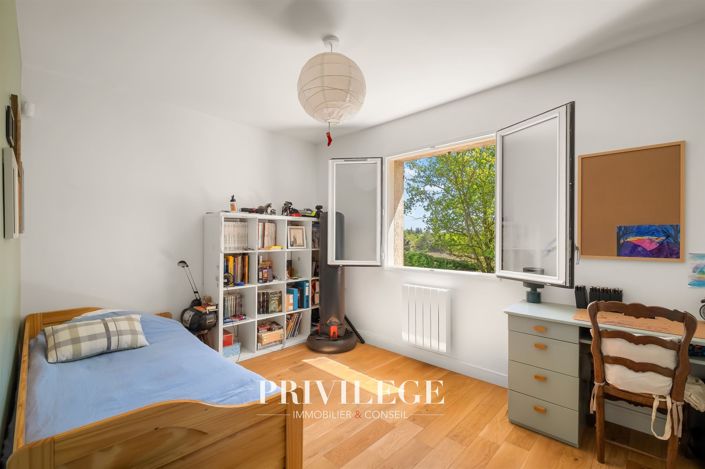 Image No.13-5 Bed House for sale