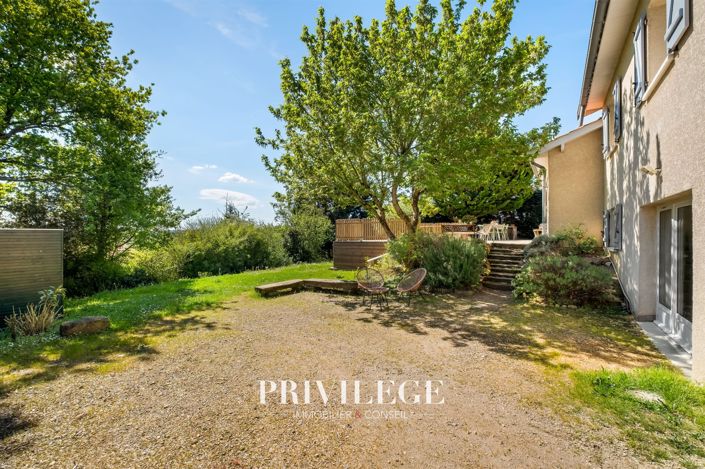 Image No.19-5 Bed House for sale