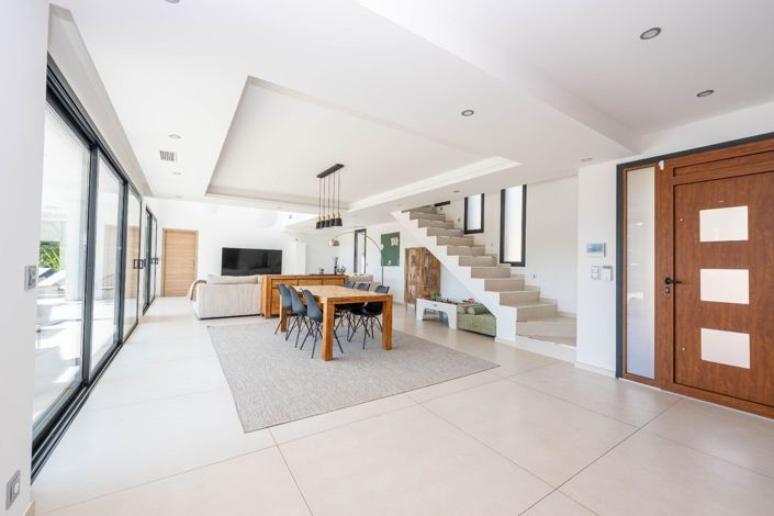 Image No.4-4 Bed House for sale