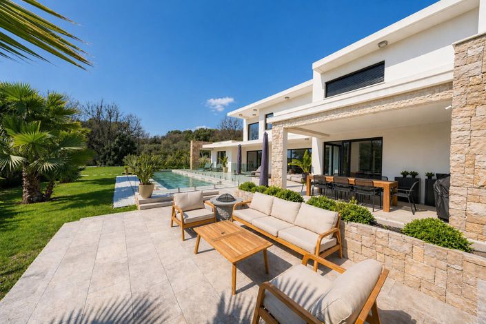 Image No.6-4 Bed House for sale