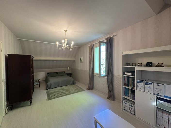 Image No.13-6 Bed House for sale