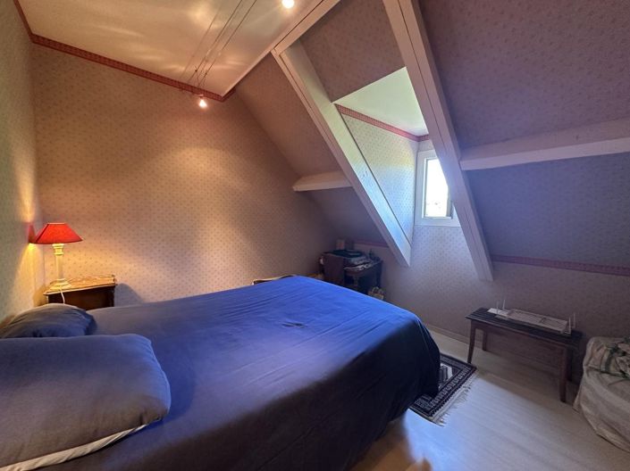 Image No.17-6 Bed House for sale
