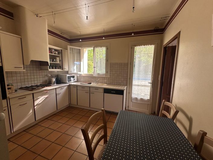 Image No.7-6 Bed House for sale