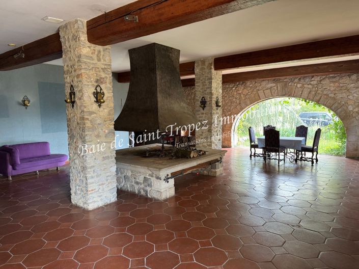 Image No.2-10 Bed House for sale