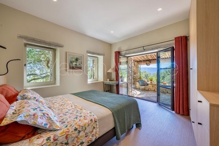 Image No.15-9 Bed House for sale