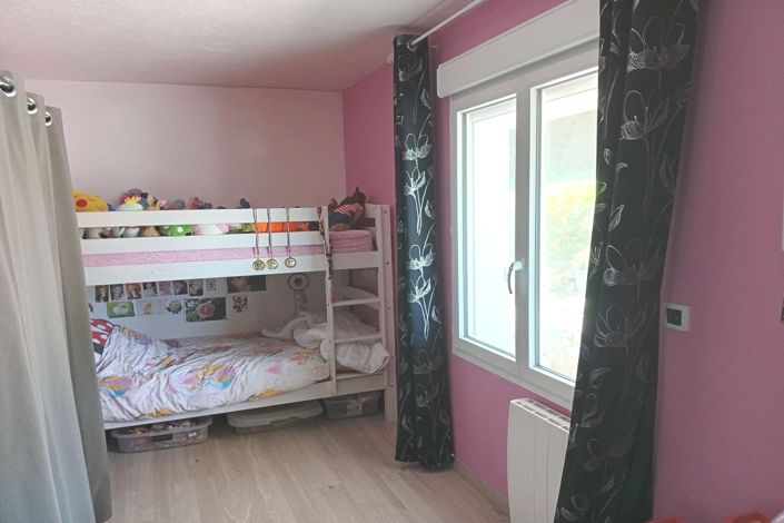 Image No.17-7 Bed House for sale