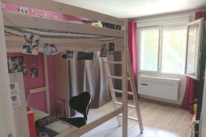 Image No.18-7 Bed House for sale