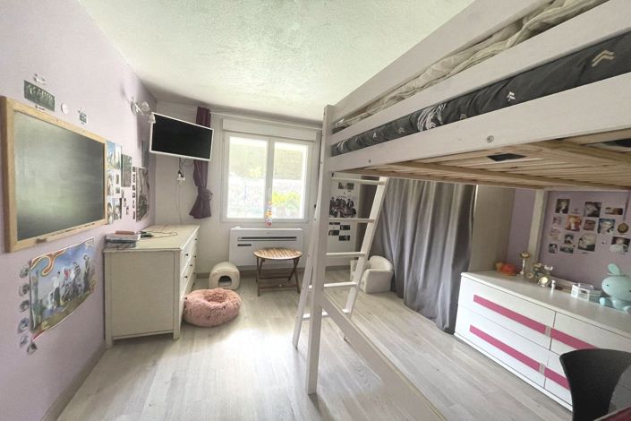 Image No.19-7 Bed House for sale