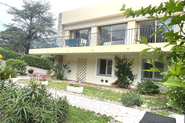 Image No.4-7 Bed House for sale