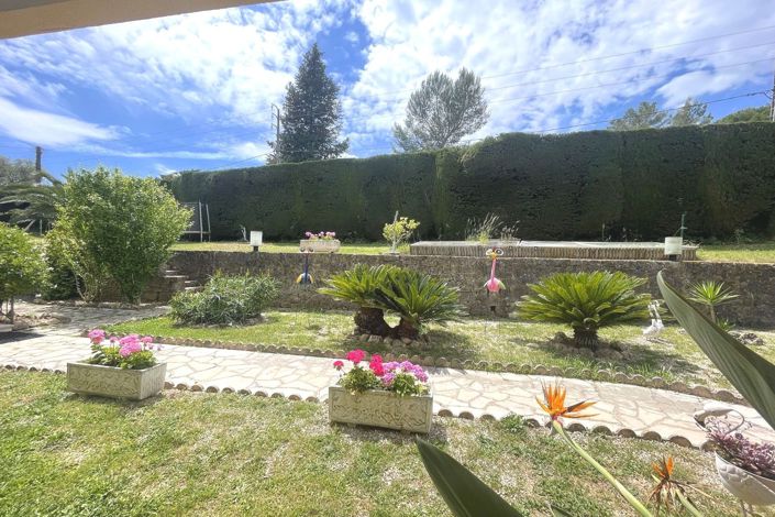 Image No.6-7 Bed House for sale