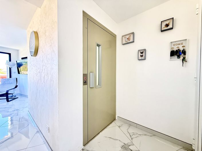 Image No.12-3 Bed House for sale