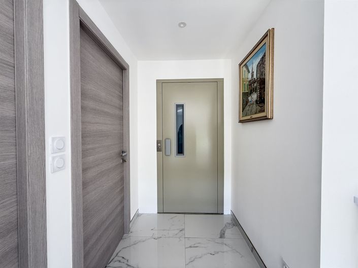 Image No.19-3 Bed House for sale