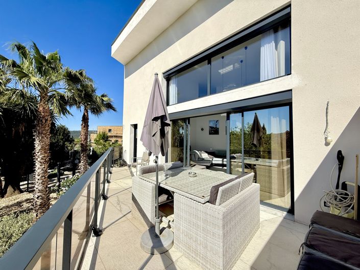 Image No.2-3 Bed House for sale