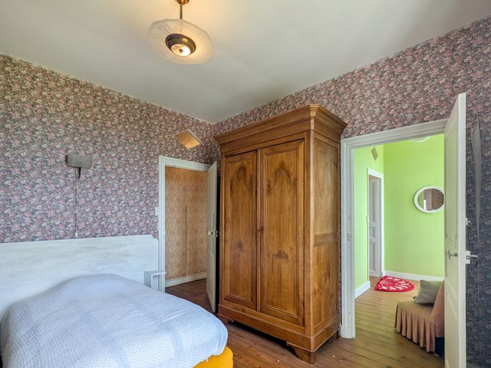 Image No.11-2 Bed House for sale